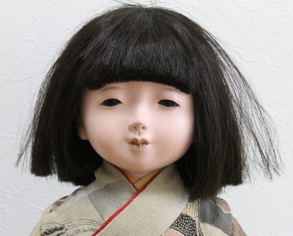 春幸作 工房 朋 とても状態の良いかわいい古い女の子の市松人形 春幸作 工房 朋 とても状態の良いかわいい古い女の子の市松人形
