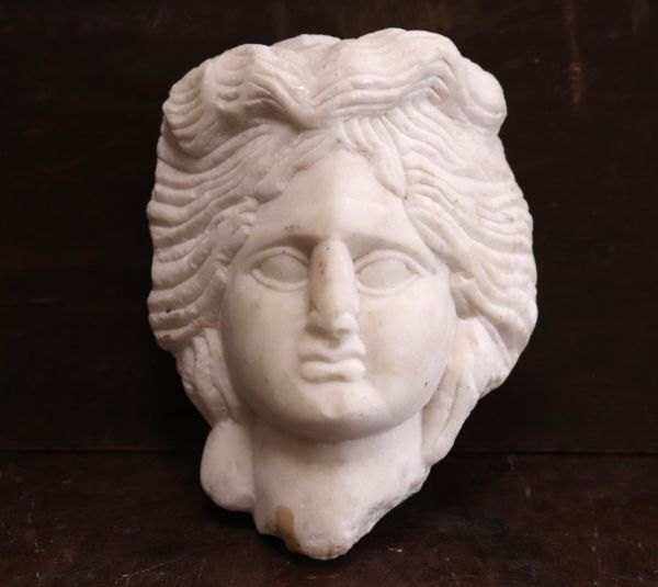 西洋アンティーク 白砡のような材質の石彫の顔 オブジェ 古代ローマ彫刻 ｎ522の画像1