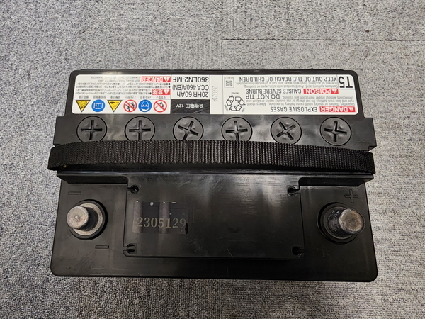 RX450h GYL20W カーバッテリー パナソニック GSユアサ リユースバッテリー LN2 Panasonic GS YUASA 再生バッテリー【中古】 車用バッテリー_画像3