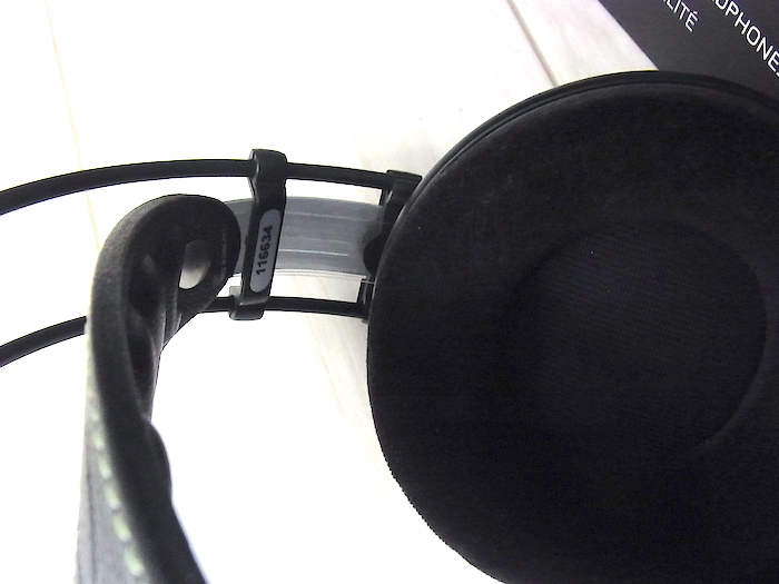 6300円 美品☆AKG Q701 開放型ヘッドホン ブラック ノイマン 6300円 美品☆AKG Q701 開放型ヘッドホン ブラック ノイマン