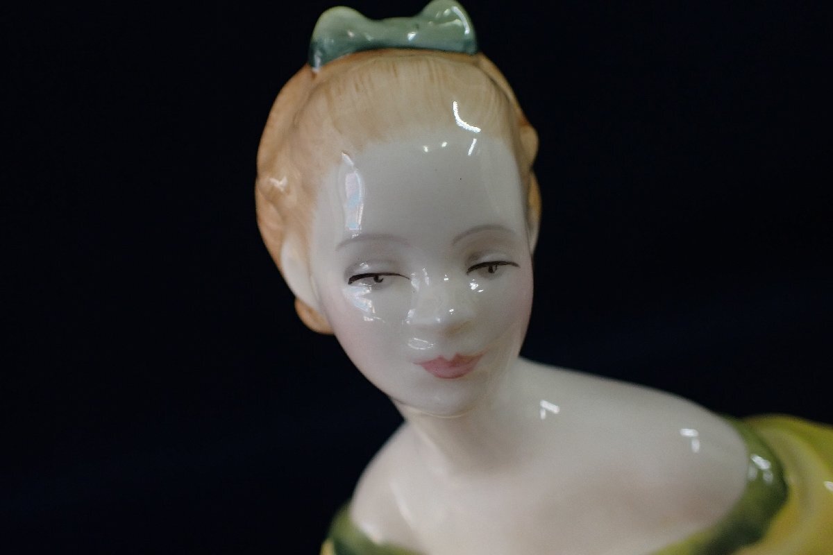 *041338 Royal Doulton Royal Doulton THE LAST WALTZ ceramics doll *