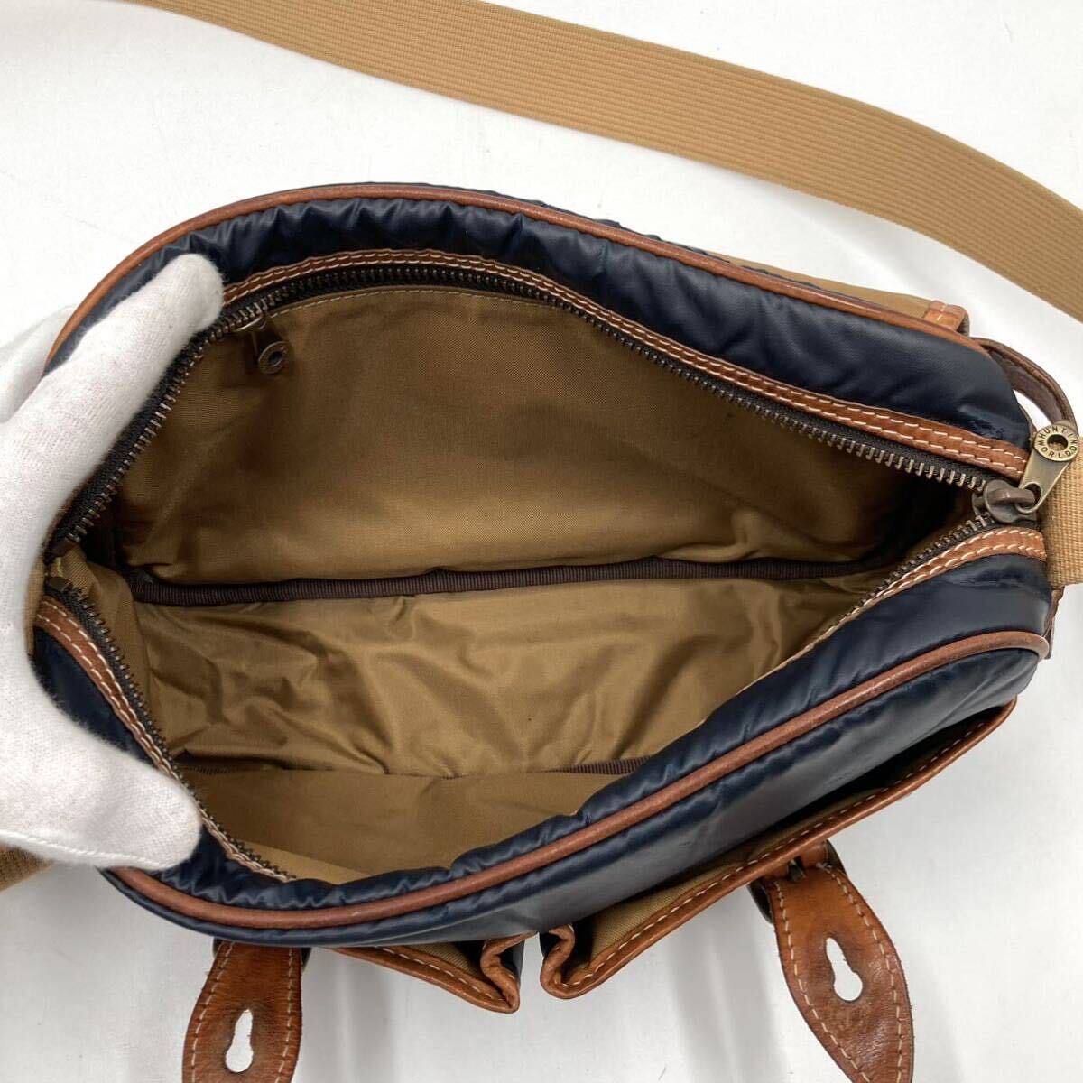 1 jpy [ hard-to-find ] Hunting World HUNTING WORLD messenger bag shoulder bag chopsticks .- Cross leather original leather men's business 