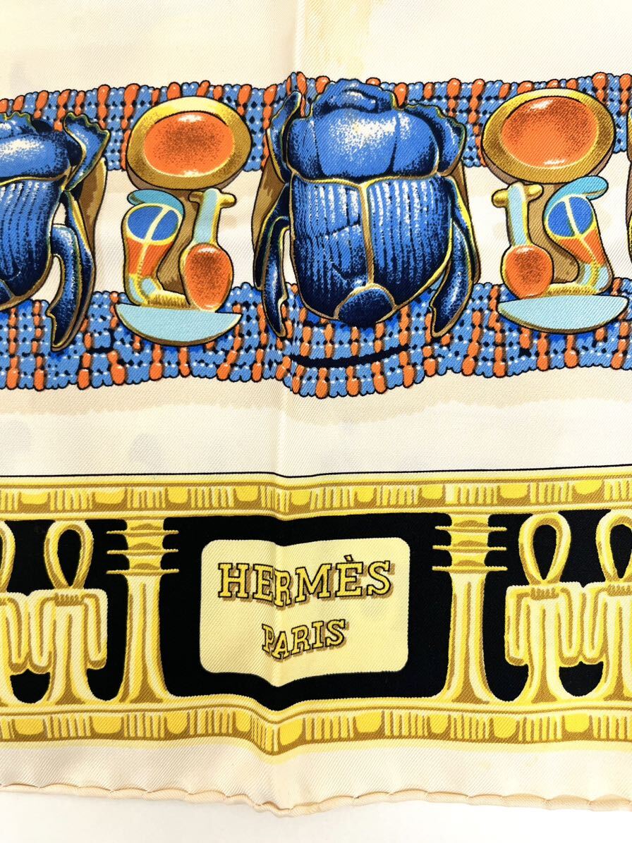 HERMES エルメス カレ90 スカーフ TUTANKHAMUN シルク 絹 ベージュ ゴールド エジプト ツタンカーメン フランス製 ショールの画像6