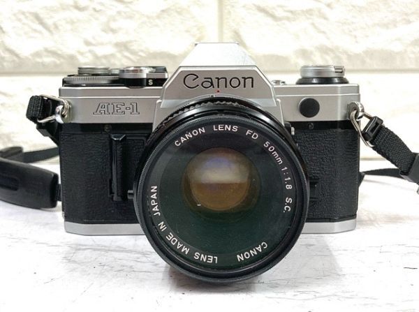 Canon キヤノン AE-1 フィルム一眼レフカメラ+FD 50mm 1:1.8S.C.+28mm 1:2.8S.C.+200mm 1:4S.S.C.+テレプラス シャッターOK fah 4A962の画像2