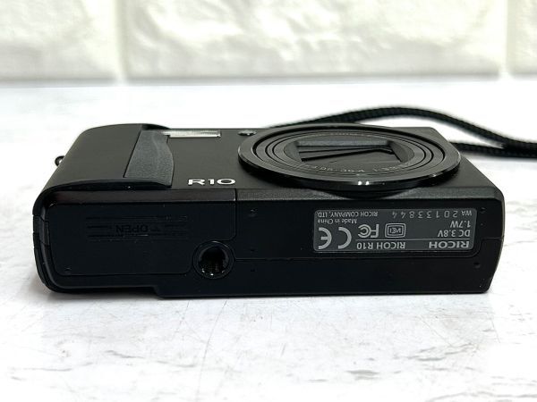 RICOH R10 リコー f=4.95-35.4 1:3.3-5.2 BLACK 通電のみ確認 コンパクトデジタルカメラ 中古 fah 4K331の画像5