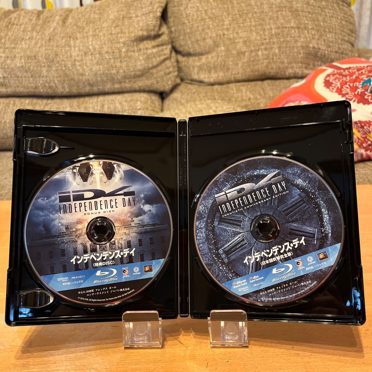 [送料込]Blu-ray吹替の帝王「インデペンデンスデイ 」コレクターズブルーレイBOX_画像7