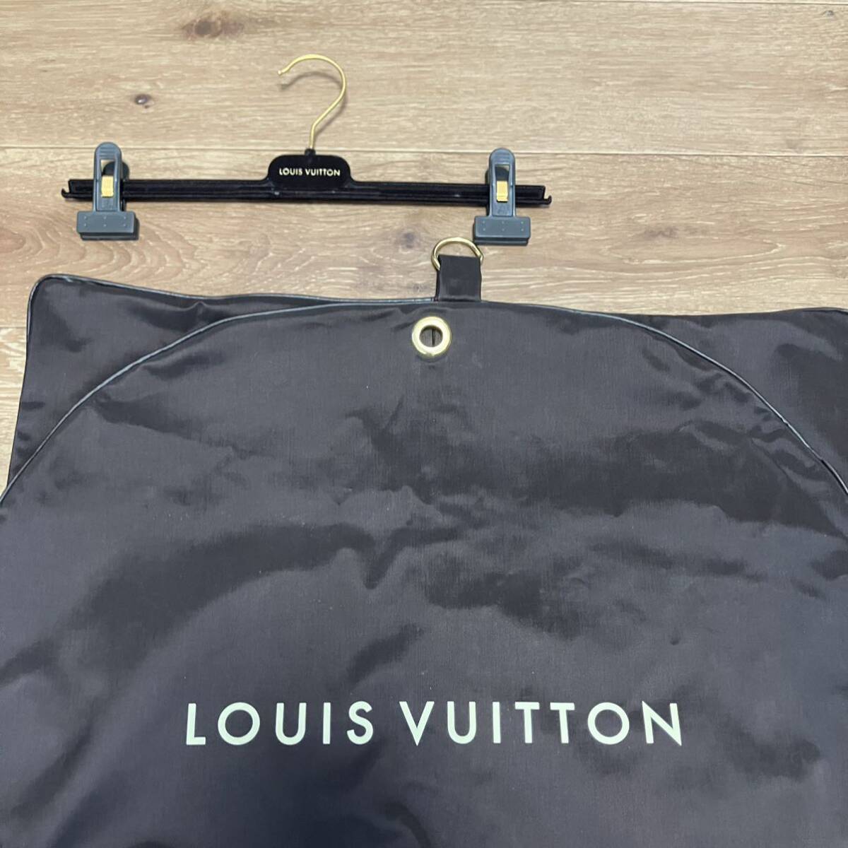 ●4-2 LOUIS VUITTON ルイヴィトン 衣装カバー ガーメントケース カバー スーツカバー ガーメント ナイロン ブラウン ハンガー付き の画像4