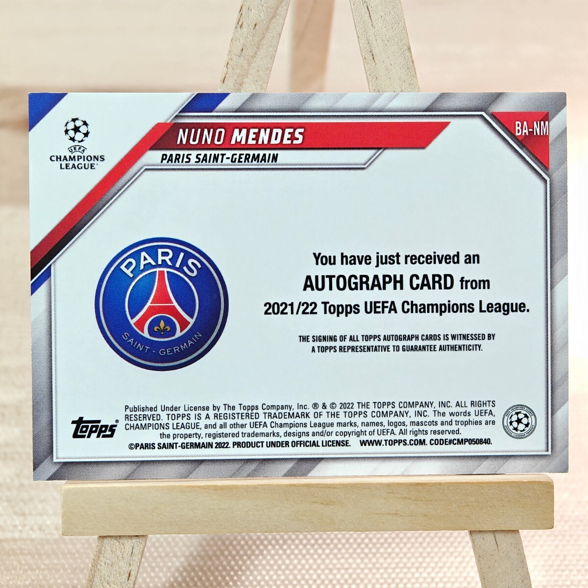 ヌーノ・メンデス 2021-22 Topps UCL Nuno Mendes Silver Foil Rookie Auto RC Paris Saint-Germain 直筆サインカード_画像2