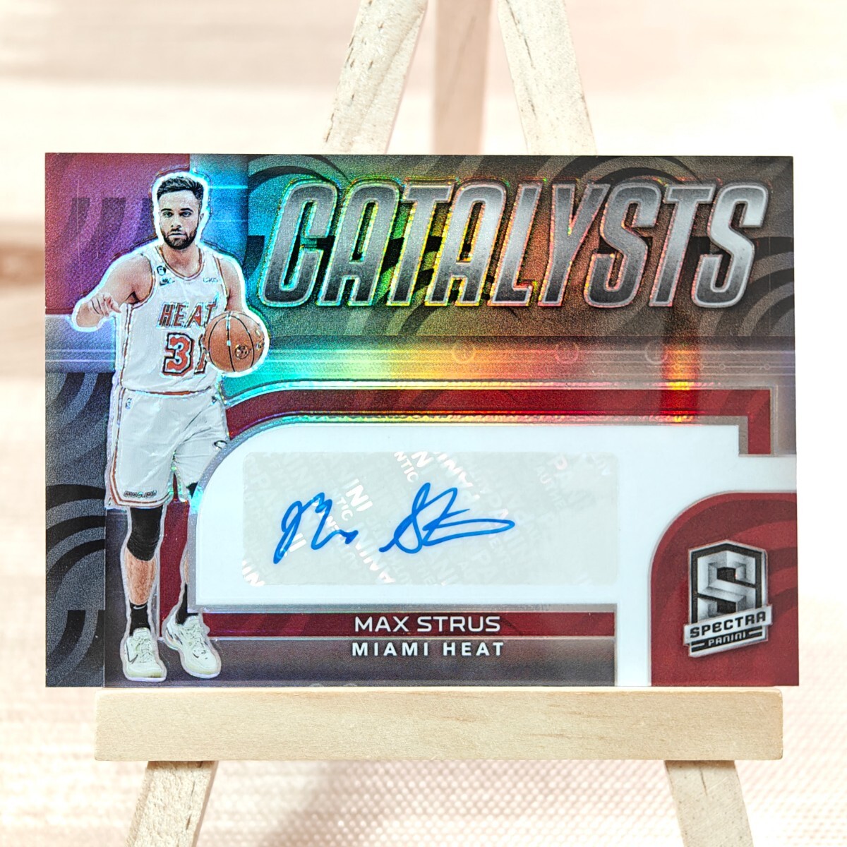 99枚限定 マックス・ストゥルース 2022-23 Panini Spectra Catalysts Signatures Max Strus Auto 18/99 直筆サインカード マイアミ・ヒートの画像1