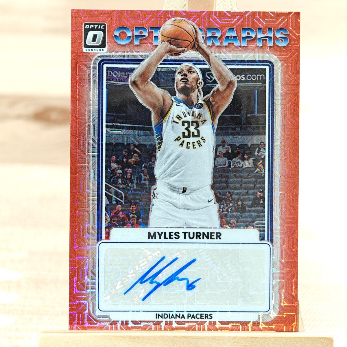 マイルズ・ターナー 2022-23 Panini Donruss Optic Myles Turner Auto Opti-Graphs Choice 直筆サインカード インディアナ・ペイサーズ_画像1