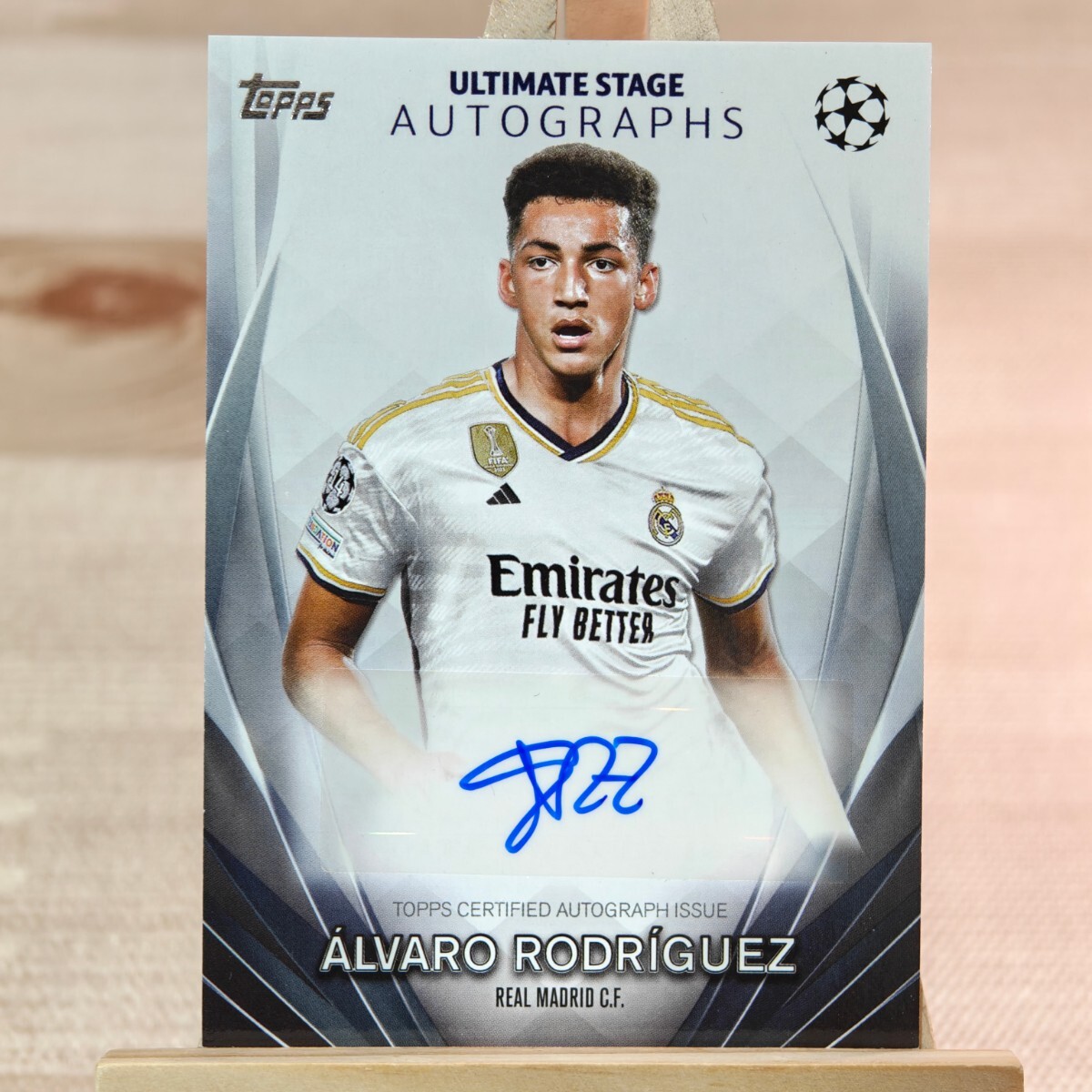 アルバロ・ロドリゲス 2023-24 Topps UEFA Ultimate Stage Autographs Alvaro Rodriguez Auto Real Madrid 直筆サインカードの画像1