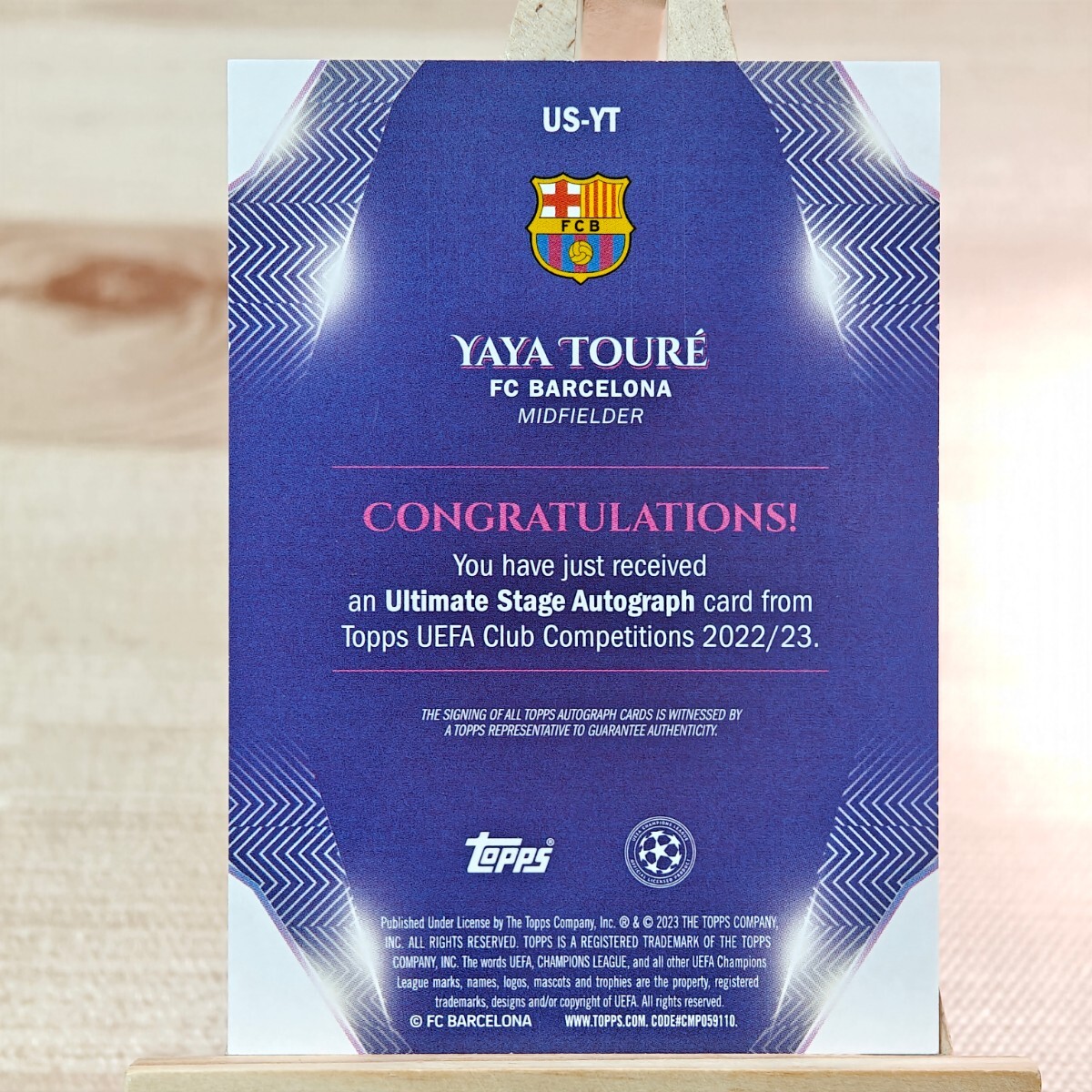 ヤヤ・トゥーレ 2022-23 Topps UEFA Ultimate Stage Autographs Yaya Toure Auto Barcelona 直筆サインカード_画像2