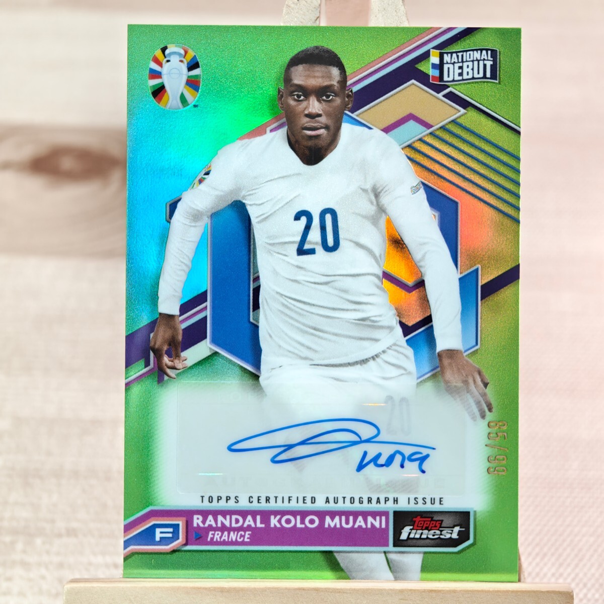 99枚限定 ランダル・コロ・ムアニ 2023-24 Topps Finest Road to UEFA Euro Randal Kolo Muani Green Auto 65/99 France 直筆サインカードの画像1