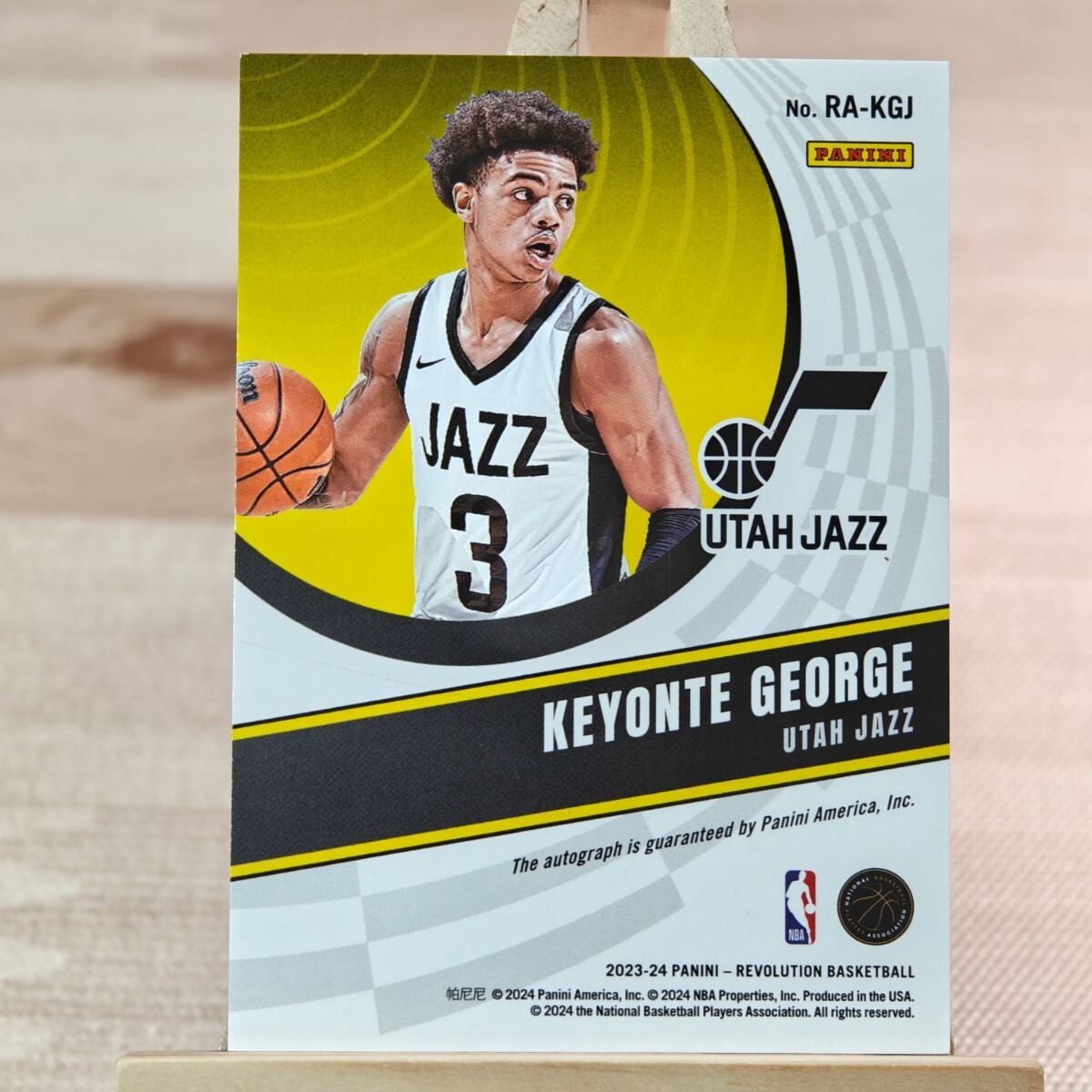 キヨンテ・ジョージ 2023-24 Panini Revolution Keyonte George Jazz RC Rookie Auto 直筆サインカード_画像2