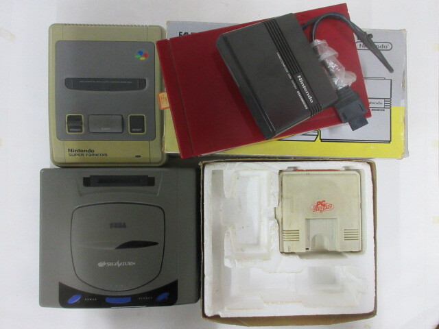 まとめ売り 計4台 PC-エンジン本体 サガサターン本体 スーパーファミコン本体 ディスクシステム本体 PCE SS SFC FDS 動作未確認の画像1