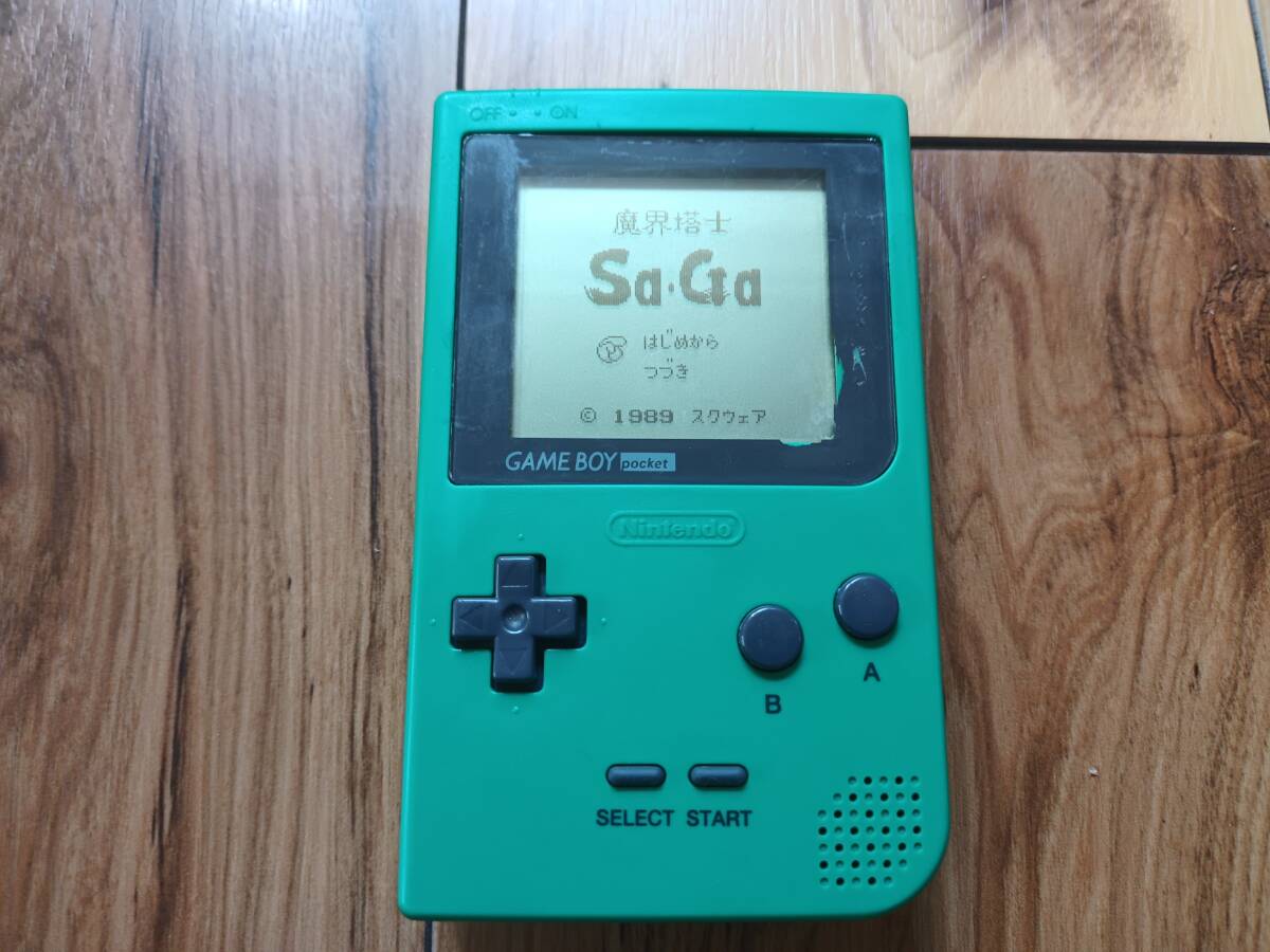 【送料無料】Nintendo 任天堂 ゲームボーイポケット グリーン 緑＋魔界塔士SaGaの画像1