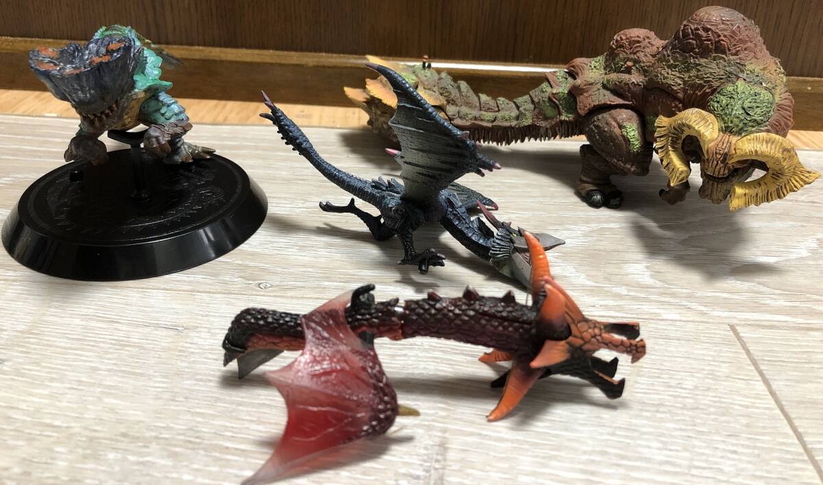 モンスターハンター(モンハン) カプコンフィギュアビルダー イャンガルルガ ボルボロス亜種 ドボルベルク ミラボレアス亜種ボウガンの画像1