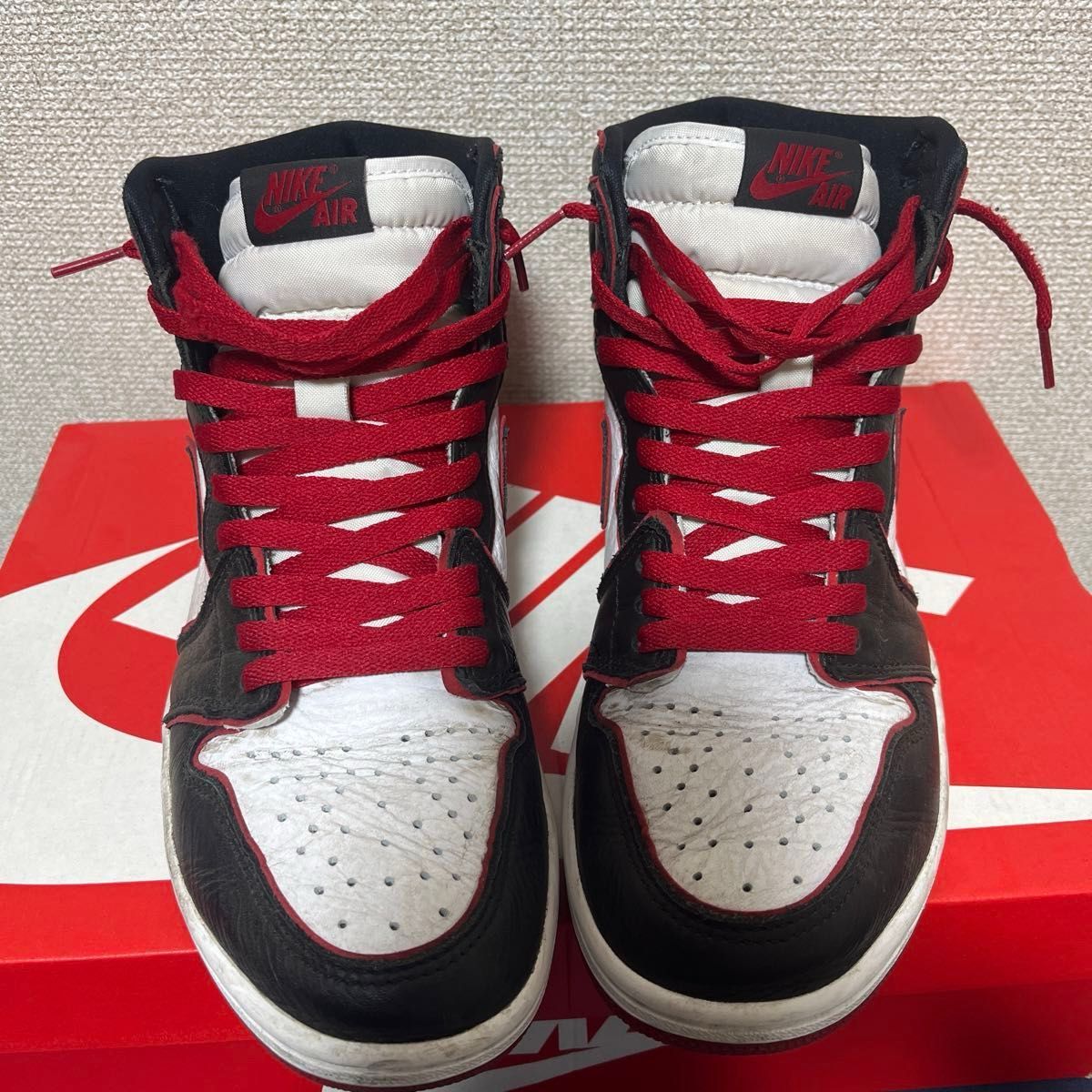 NIKE AIR JORDAN1  OG BLOOD LINE 27