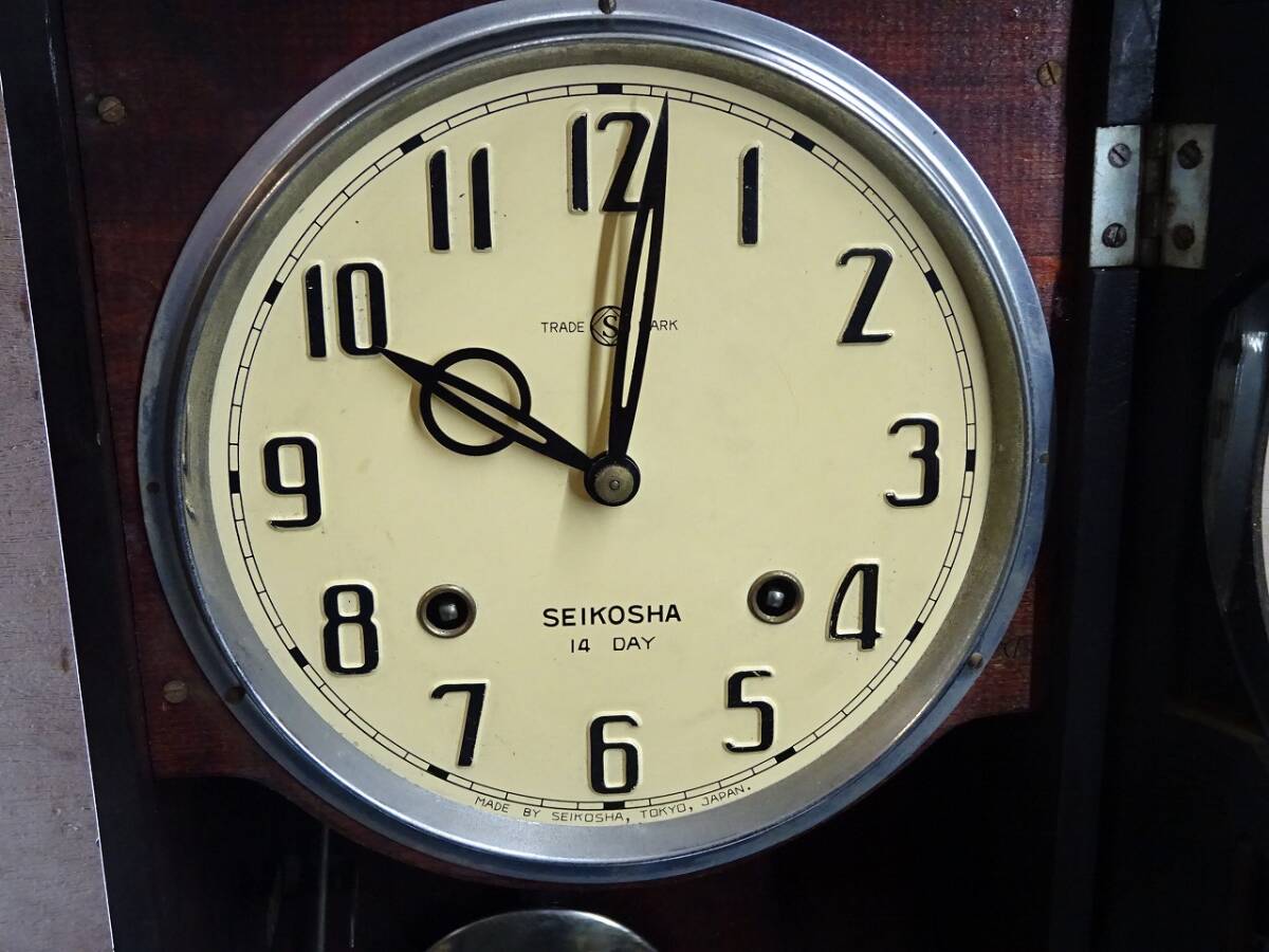 （Nz042408）SEIKOSHA 精工舎 昭和レトロ！ 壁掛け 振り子時計 ゼンマイ式 手巻き ボンボン時計 柱 掛時計 の画像3