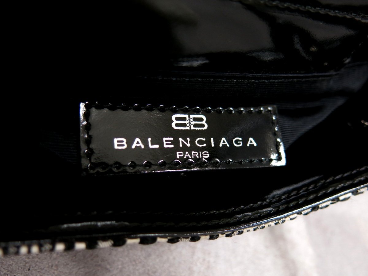 ●超美品●BALENCIAGA バレンシアガ●ナイロン エナメル パテント レザー 本革●ミニ ハンド バッグ●黒 白●腕掛け●かばん●Js45634の画像9