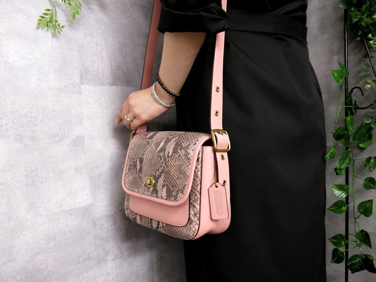 * super-beauty goods * Coach * Ise city . collaboration *3257* python book@ snake leather car f leather original leather * shoulder bag * pink gray *G metal fittings *Js45967