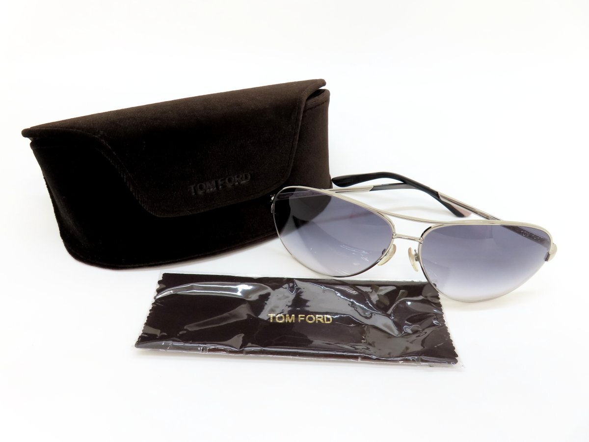 ◆超美品◆TOM FORD トムフォード◆CHARLES TF35◆ティアドロップ サングラス◆シルバー ブラック◆グレーグラデーションレンズ◆A4442の画像2