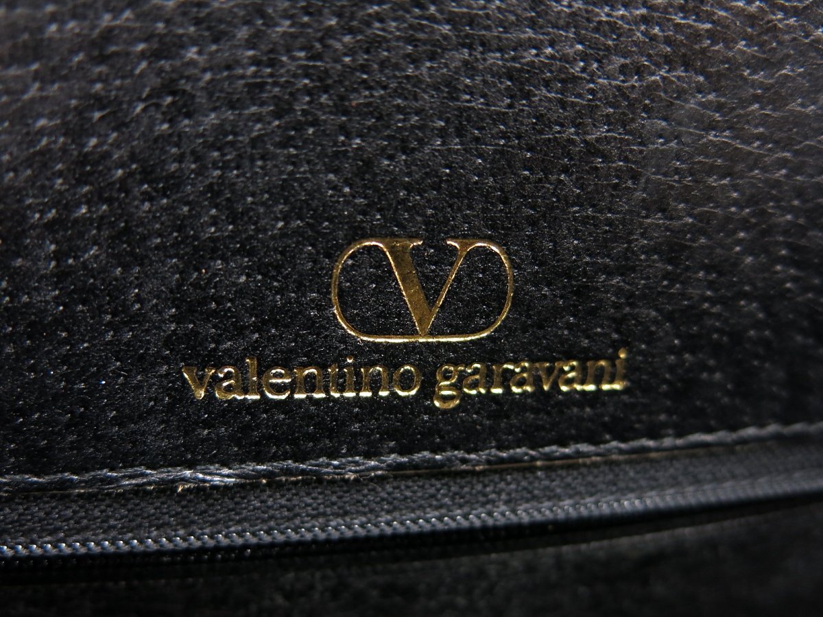 ◆美品◆VALENTINO GARAVANI ヴァレンティノ・ガラヴァーニ◆カーフ レザー 本革◆ハンド バッグ◆ブラック ゴールド金具◆フラップ◆A4932_画像10