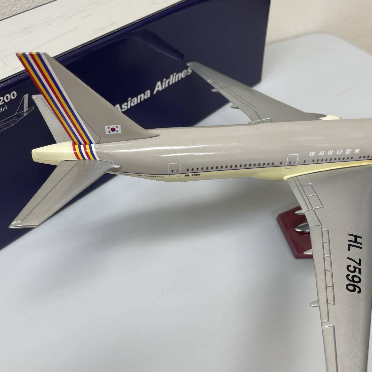 K3128★【レア】アシアナ航空 飛行機模型 BOEING B777-200 1/180 AsianaAirlines