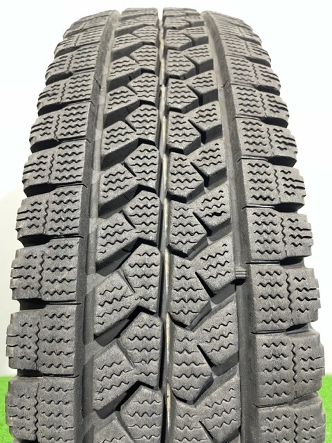 ☆送料込み☆ 205/85R16 117/115L LT ブリヂストン BLIZZAK W979 スタッドレス 2本 205/85/16 タイヤ_画像2