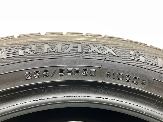 ☆送料込み☆ 未使用品 2020年製 235/55R20 ダンロップ WINTER MAXX SJ8 スタッドレス 2本 235/55/20 タイヤ_画像3