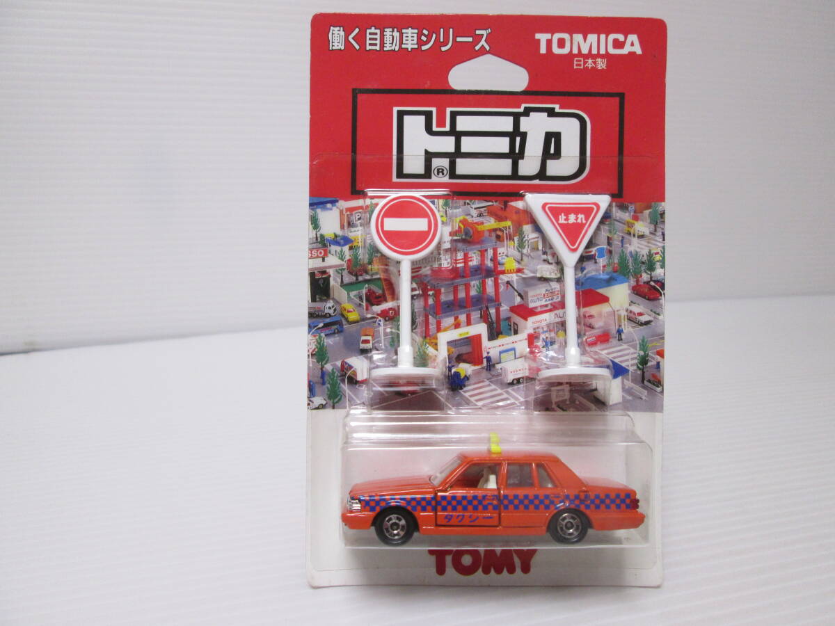 トミカ B28-5 トヨタ クラウン タクシー 働く自働車シリーズの画像1