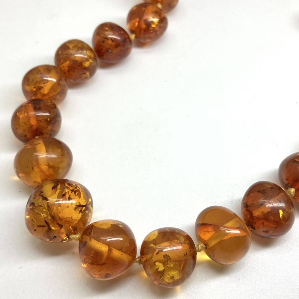 ［琥珀ネックレス3点おまとめ］a 約94.0g コハク こはく アンバー べっ甲 大ぶり 丸玉 amber necklace jewelry DA0の画像3