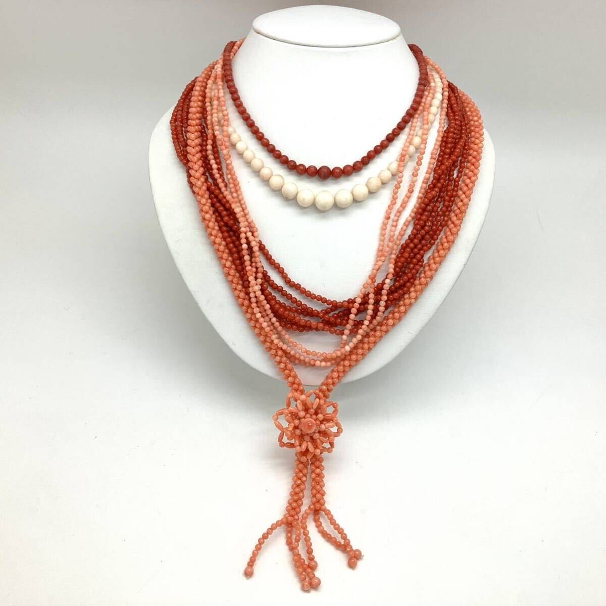 [.. necklace 5 point . summarize ]a weight approximately 189g coral san .necklace coral coral red peach color branch circle sphere silver DB0