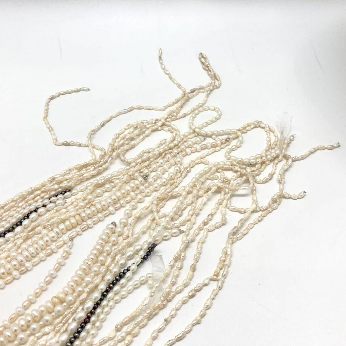 「淡水パールアクセサリーパーツおまとめ」a 重量約165g 淡水真珠 ケシ バロック ベビー pearl Pearl necklace accessory ルース CE0の画像4