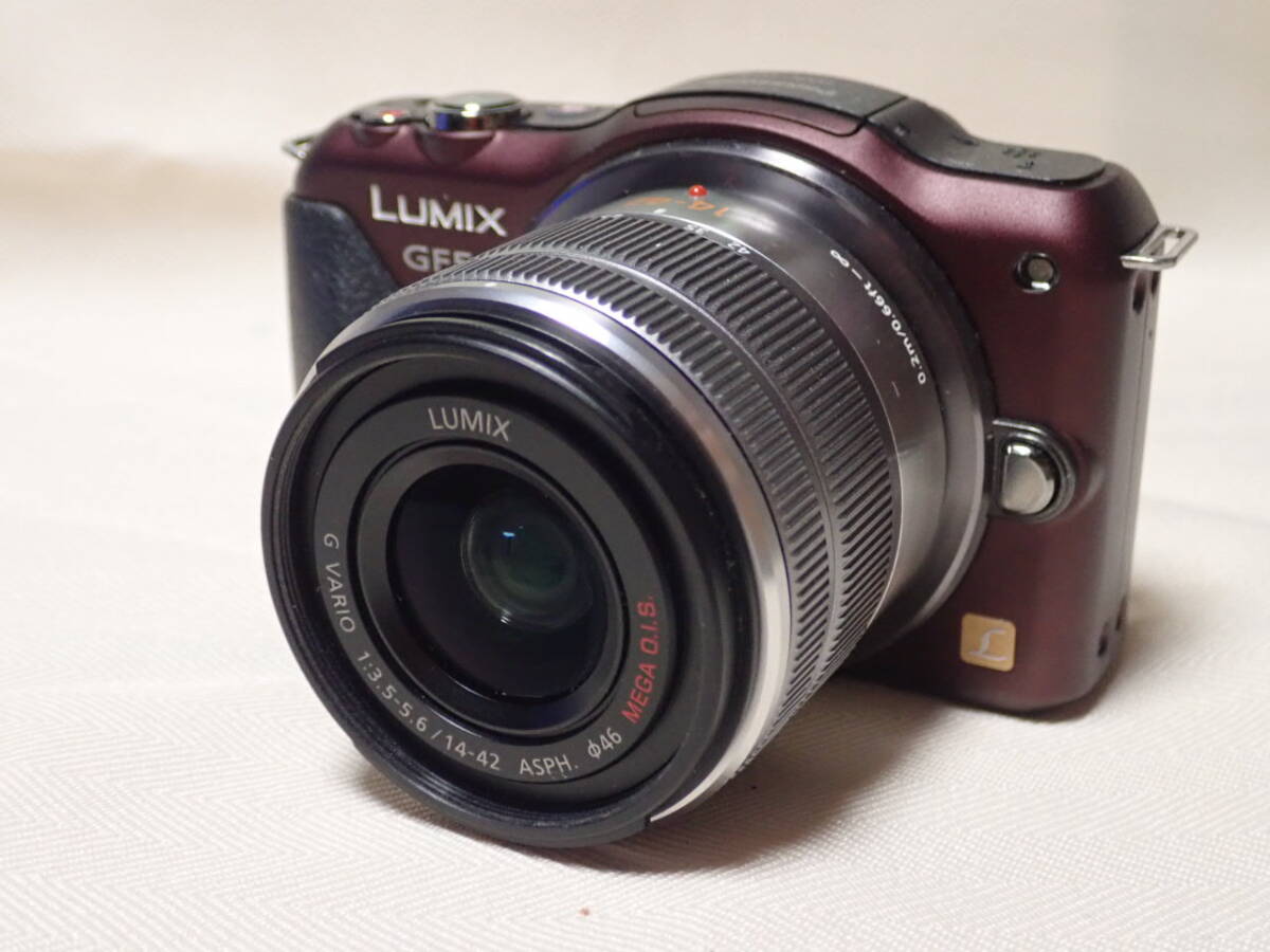 Panasonic パナソニック LUMIX ミラーレス一眼カメラ GF5 + 14-42mm レンズ DMC-GF5_画像1