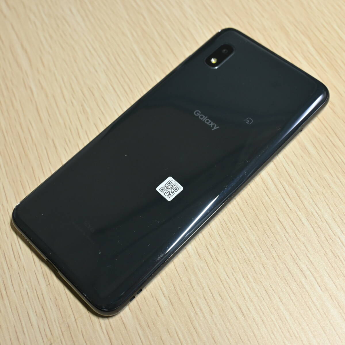 Galaxy A20 SCV46 ブラック 32GB au 4G LTE スマートフォン【SIMロック解除済】_本体背面