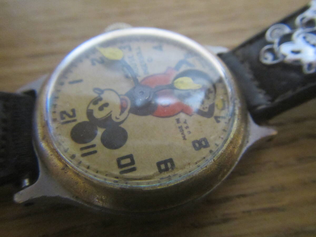 激レアー1930年代 Ingersoll Mickey Mouse Watch インガソル ミッキーマウス 樽型 機械式手巻き 元気に稼働、オリジナルバンドの画像3