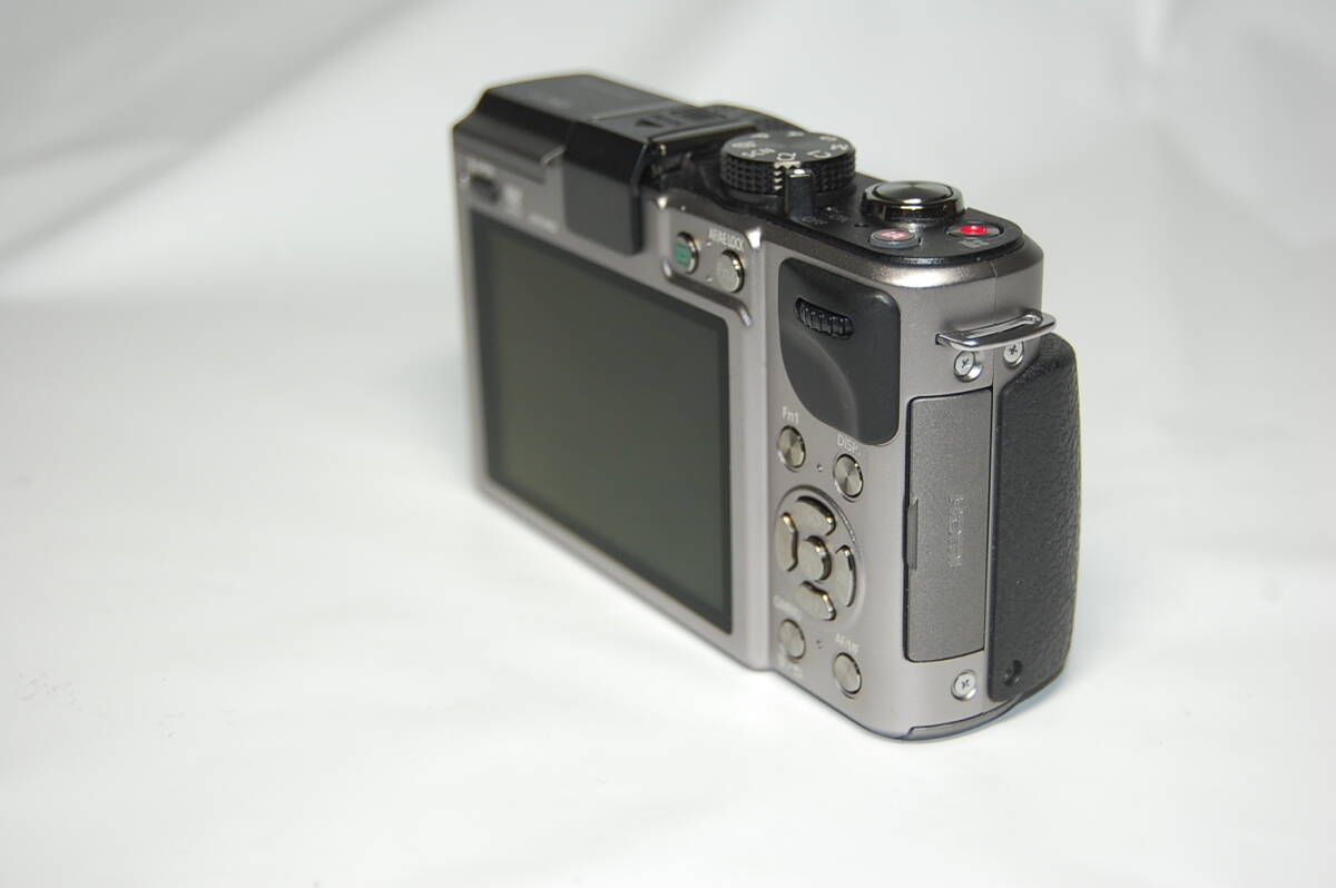 Panasonic パナソニック デジタルカメラ LUMIX GX1 ボディ　_画像3