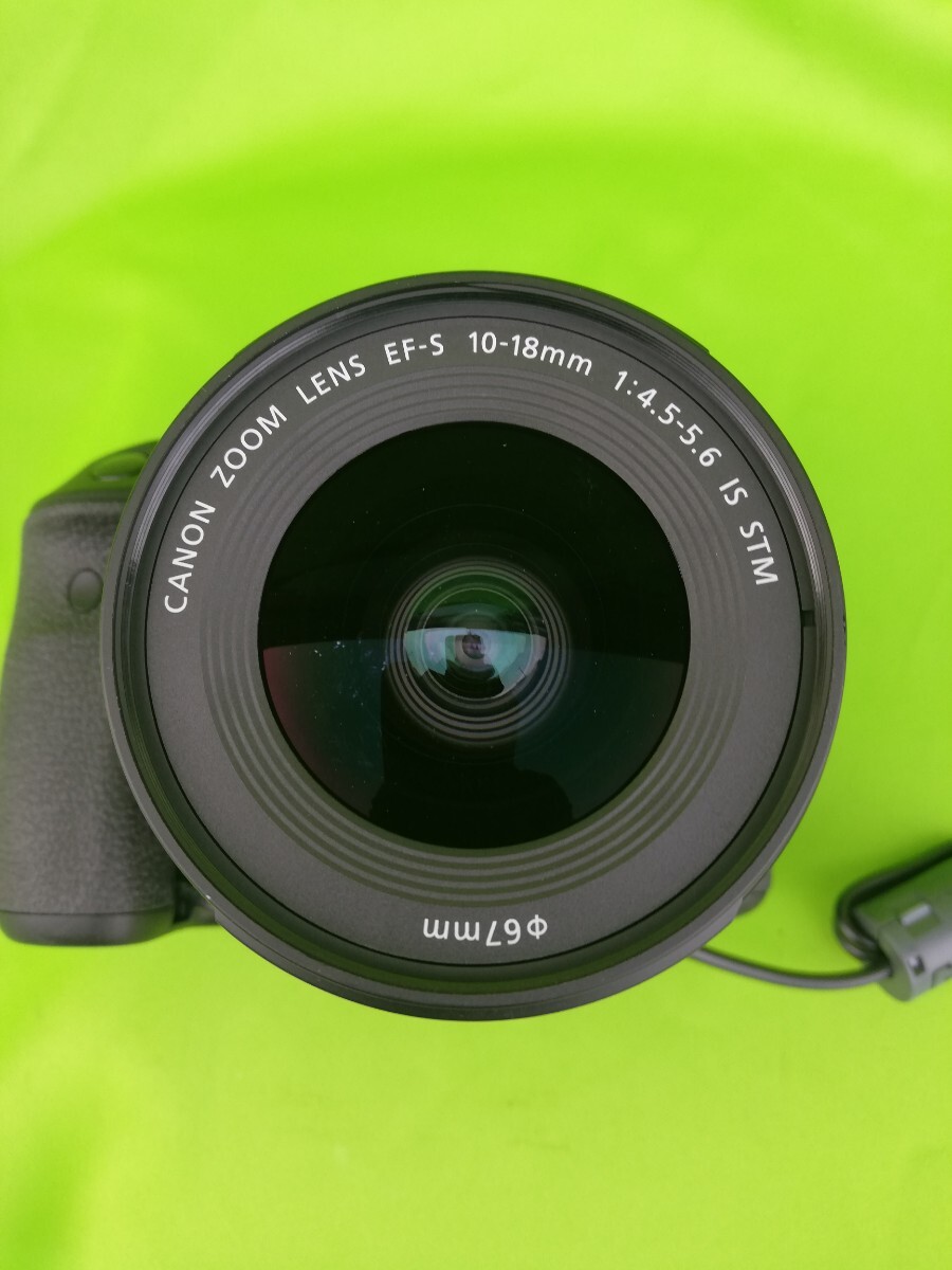 Canon EOS80D EF-S１０−１８ズーム ACアダプター付きの画像3
