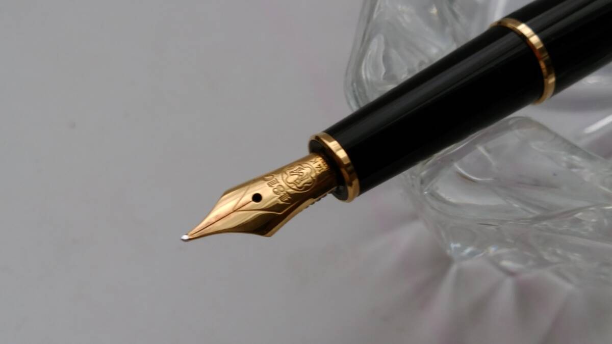 Montblanc No.144 fountain pen pen . all gold 14 gold 585