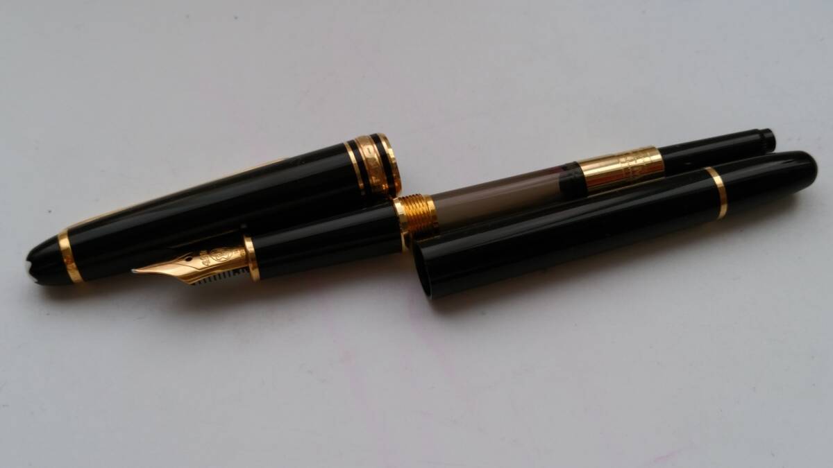 Montblanc No.144 fountain pen pen . all gold 14 gold 585