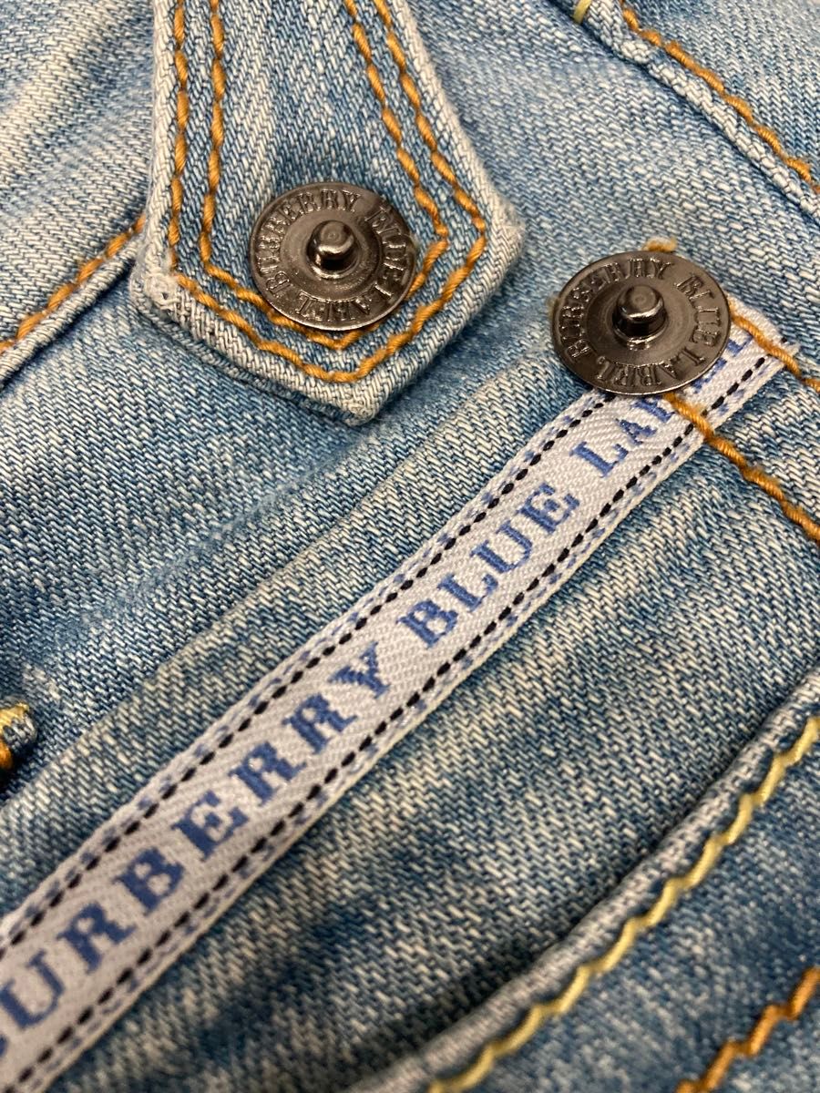 バーバリー ロンドン BURBERRYデニムジーンズ  ストレッチ 24 デニムパンツ ユーズド加工　ライトブルー　ボタン　刺繍