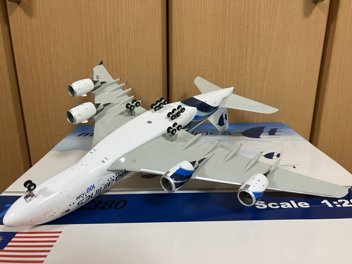 1/200 A380 マレーシア航空 100thA380 malaysia airlines 航空 飛行機 模型 ダイキャストの画像5