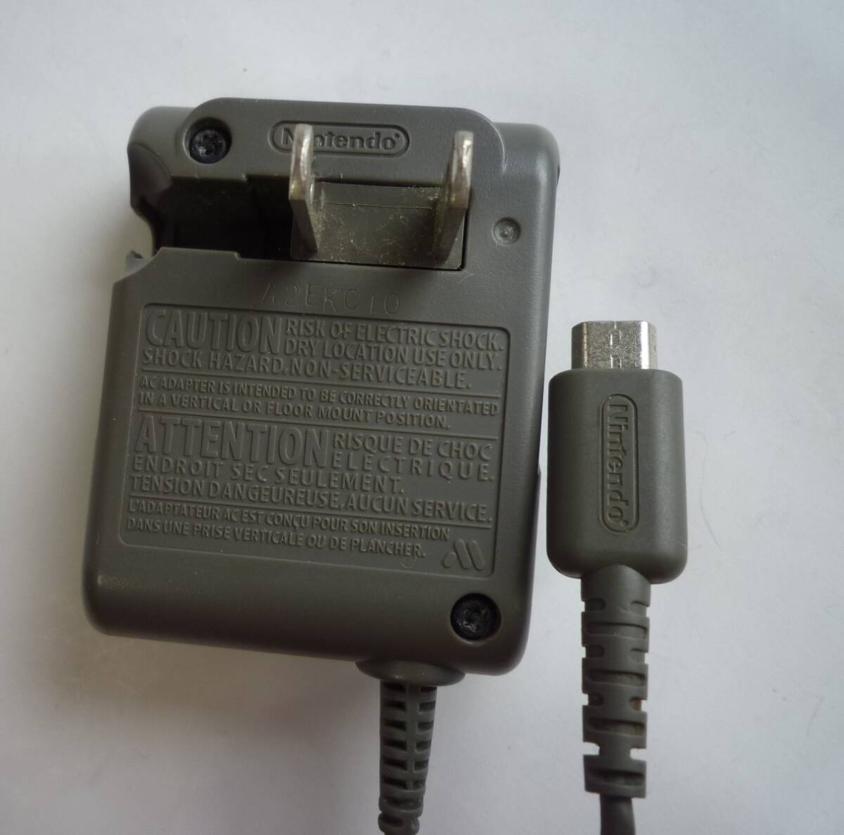 純正 任天堂 NINTENDO ニンテンドー ACアダプター ACアダプタ USG-002 DS Lite用 DS Lite 充電器AC ADAPTER DSライト 5.2V 450mA の画像3