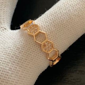 . what . bee. nest manner Cubic Zirconia ring ring Gold free size 