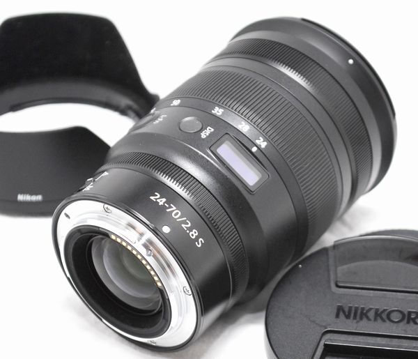 【新品級の超美品・純正フード付き】Nikon ニコン NIKKOR Z 24-70mm f/2.8 S_画像3