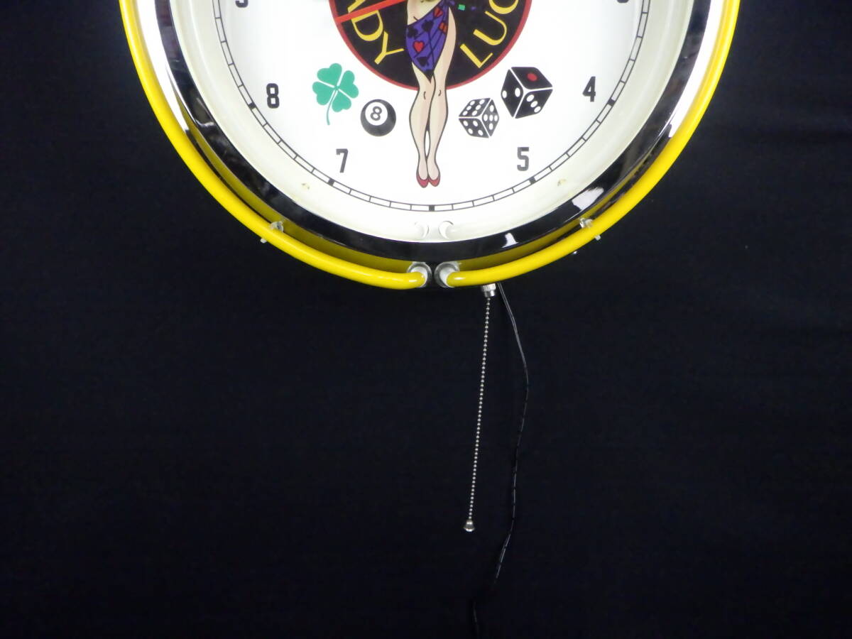 李9573 発送不可 引取り限定商品 中古 大型 壁掛け時計 アメリカン レトロ風 LADY LUCK レディー ラック 幸運の女神 動作確認済の画像3