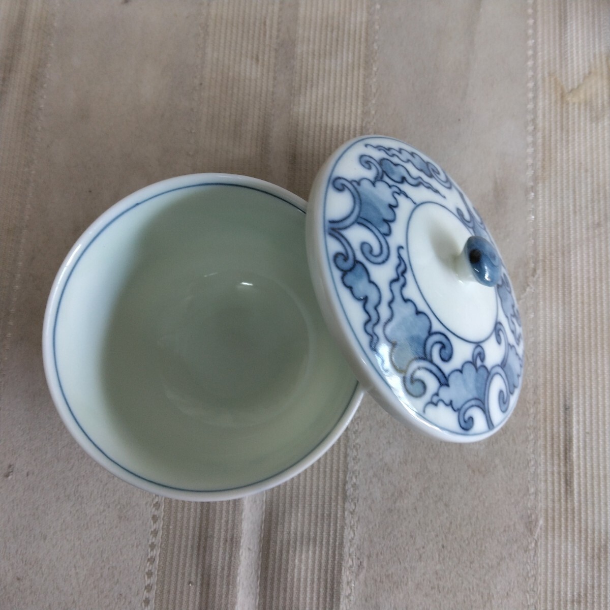 美品【 翠泉 】土瓶茶器 木製 盆付き ペルシャ紋 急須 蓋付き湯呑 5客セット 和食器 茶器セット_画像2