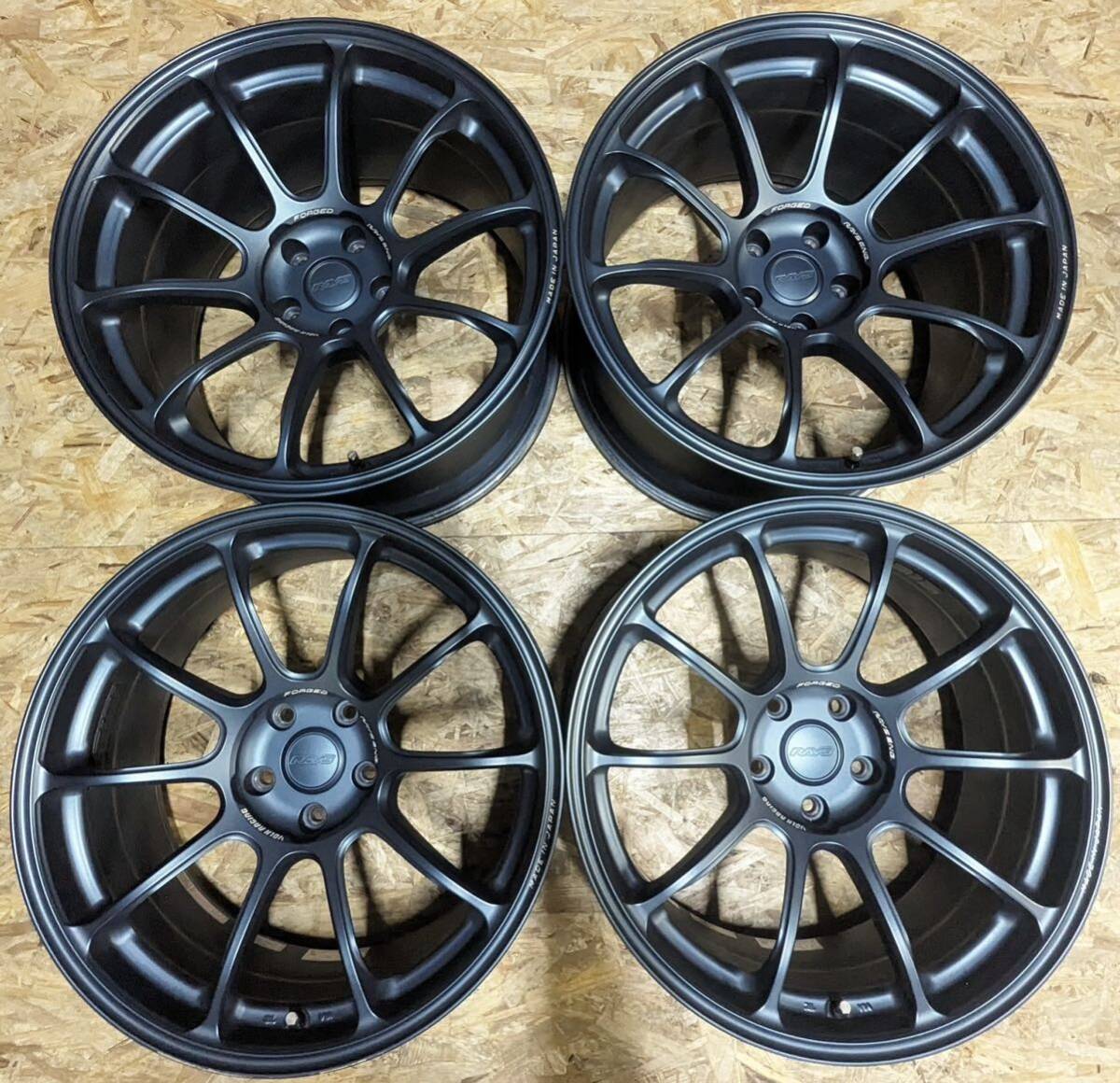 【希少！】RAYS VOLK RACING ZE40 19インチ 9.5J +22 11J＋15 5穴 5H PCD114.3 ボルクレーシング 軽量 鍛造 絶版 Z33 Z34 スカイライン_画像1