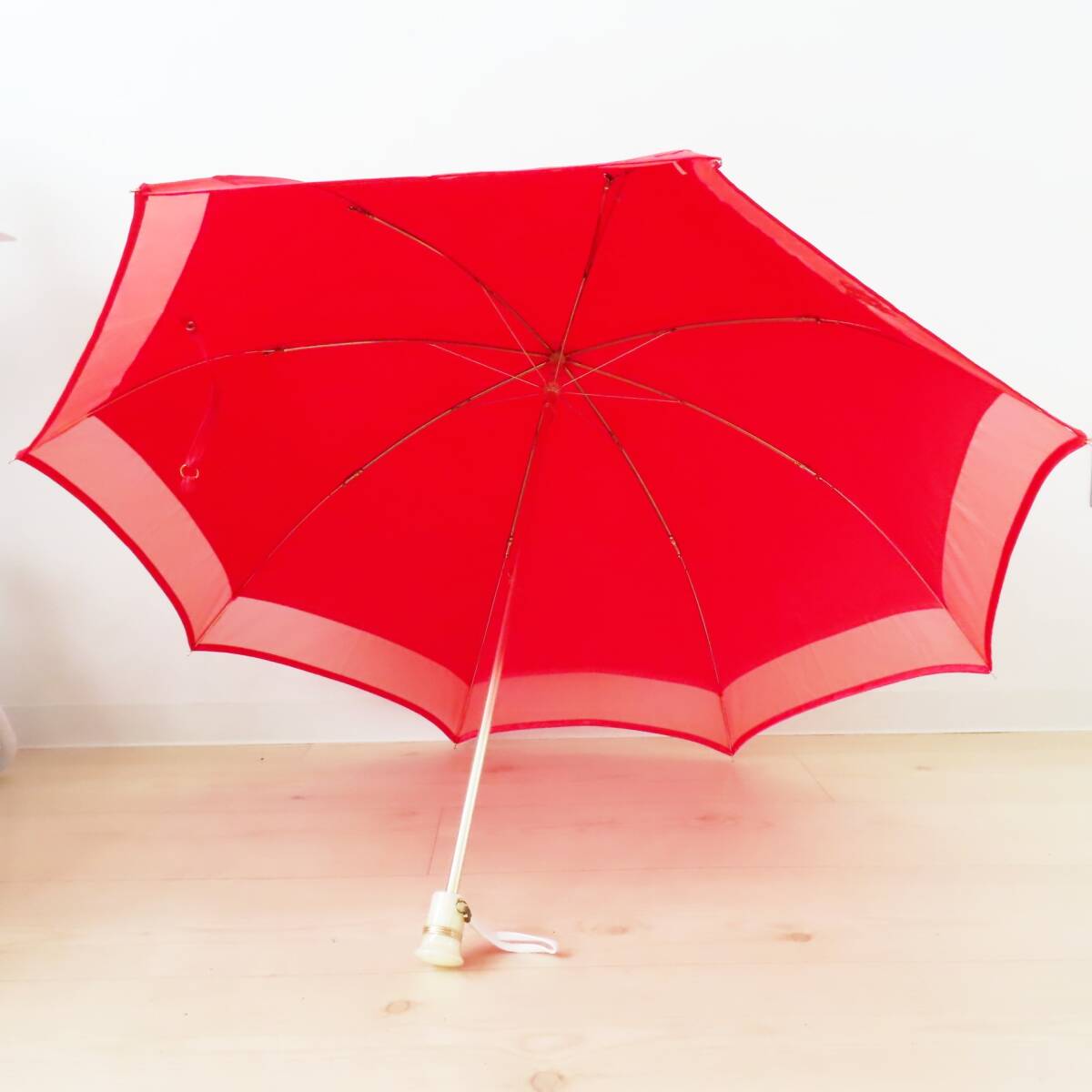 M05 Christian Dior クリスチャンディオール ロゴ 折りたたみ傘 雨傘 レッド_画像2